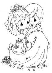 Жених держит невесту на руках