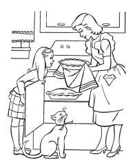 Мама и дочка пекут пирог