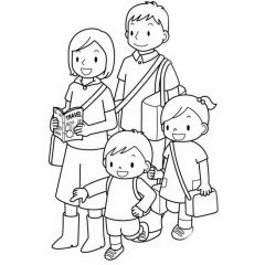 Семья с сумками