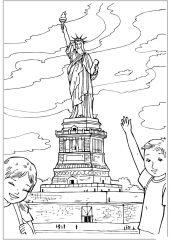 Дети у статуи Свободы